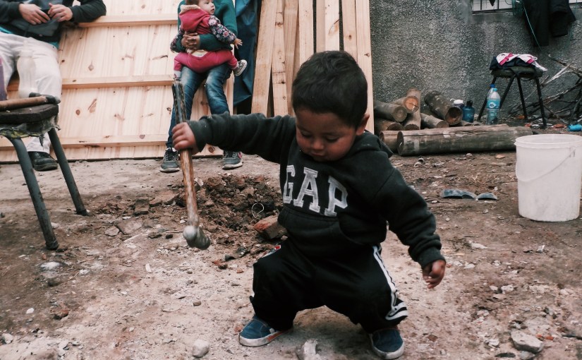 Techo : juntos por un mundo sin&nbsp;pobreza