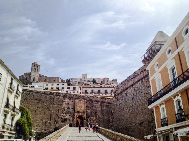 70825045-CAAD-40AF-937F-0DA095993796